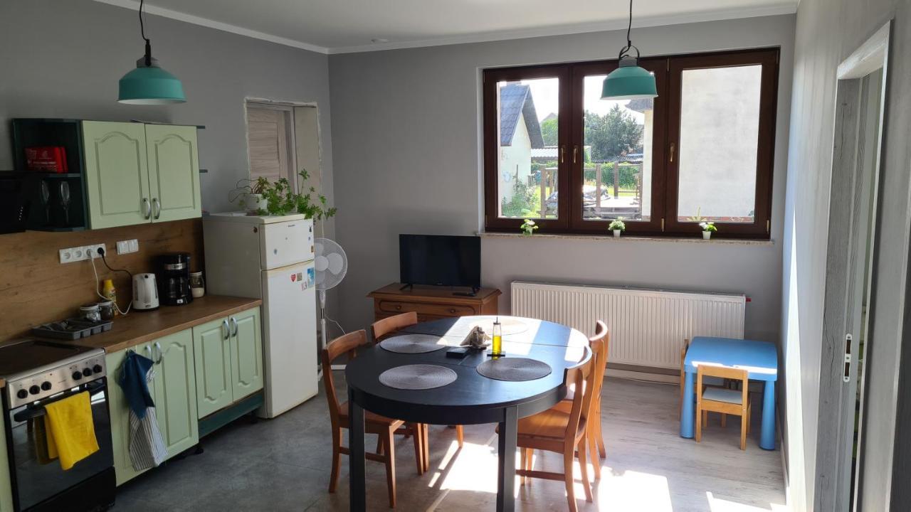 Urocze Apartamenty Na Wsi Goledzinow Exterior foto