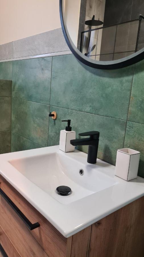 Urocze Apartamenty Na Wsi Goledzinow Exterior foto